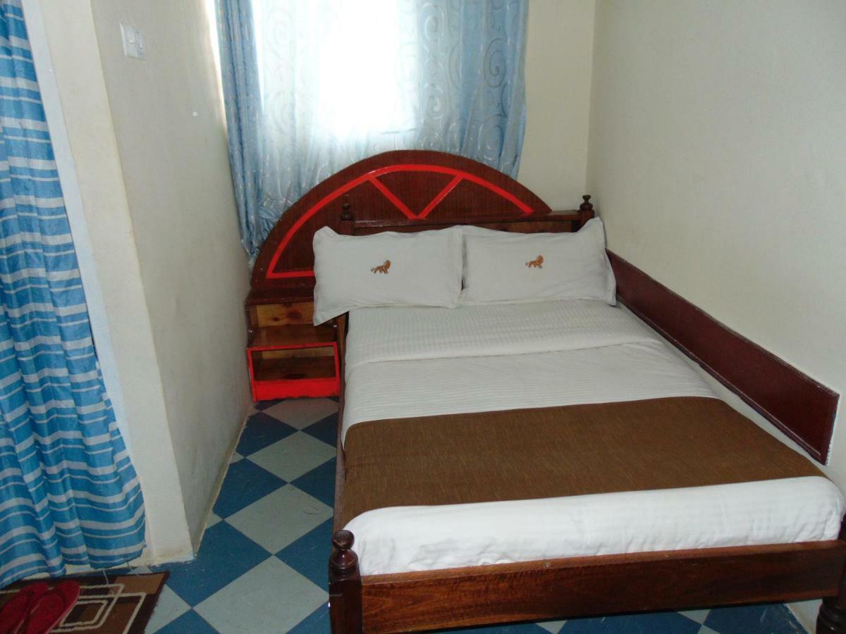 Simba Village Relax Inn Элдорет Экстерьер фото